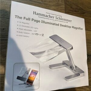 Hammacher Schlemmer Illuminated Desktop Magnifier